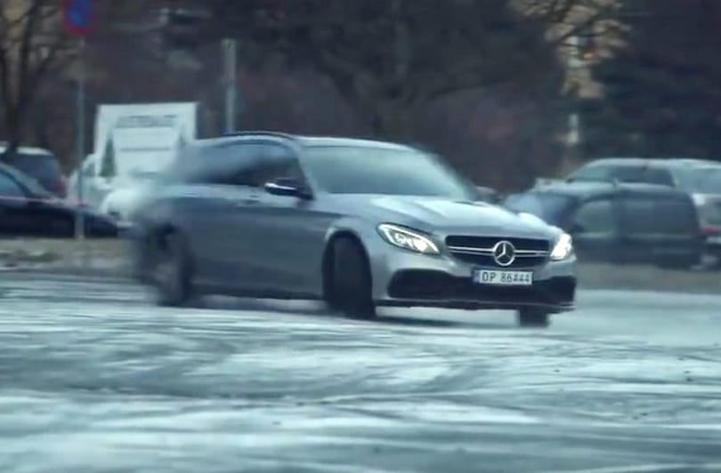 Óriásit trollkodott nyugdíjasnak maszkírozva a ralivilágbajnok - videó