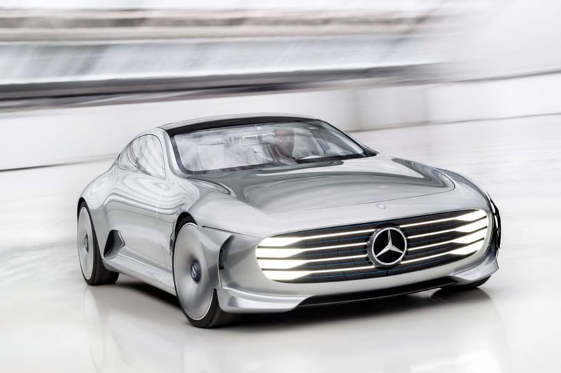 4 elektromos autóval és 2 milliárd euróval lépne a Tesla nyakára a Mercedes