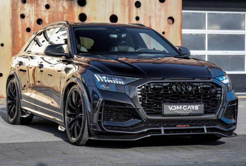 115 millió forint letaglózó ár, még ha egy Audi RS Q8-R-ről van is szó