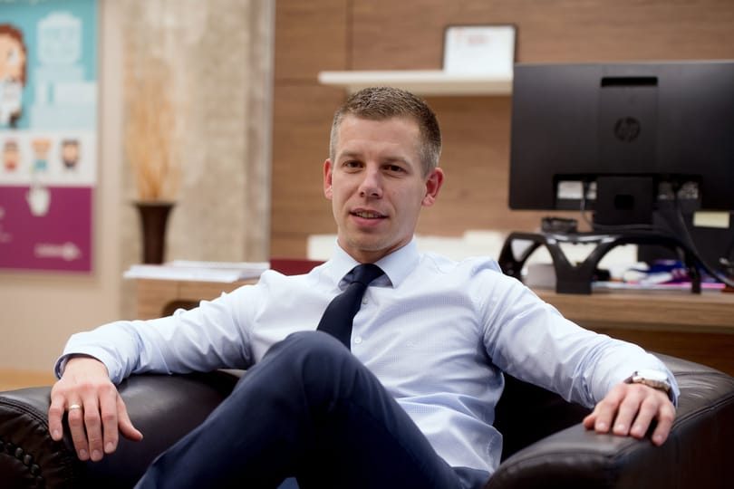 Jó pár nap késéssel, de elkezdett reagálni a propagandagépezet Magyar Péter kijelentéseire
