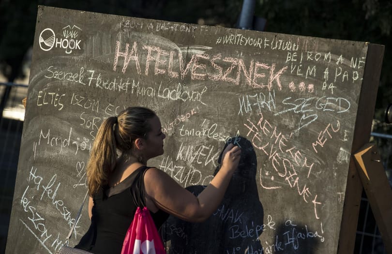 A felsőoktatásban az ellenkezője történik annak, amit a kormány sikerpropagandája állít