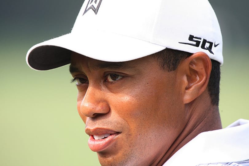 Óriásit bukott Tiger Woods