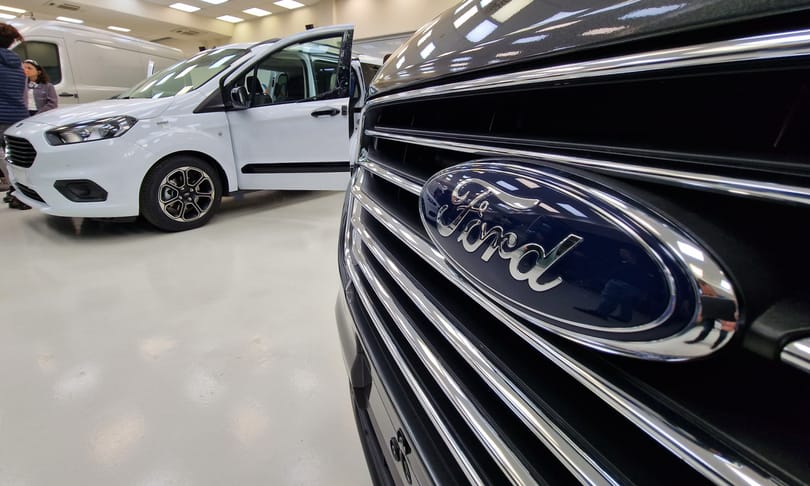 Dízeltől a villanyautóig: a Ford hatalmas és szupermodern török gyárában jártunk