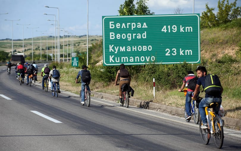 Nevet válthat egy ország a szomszédságban