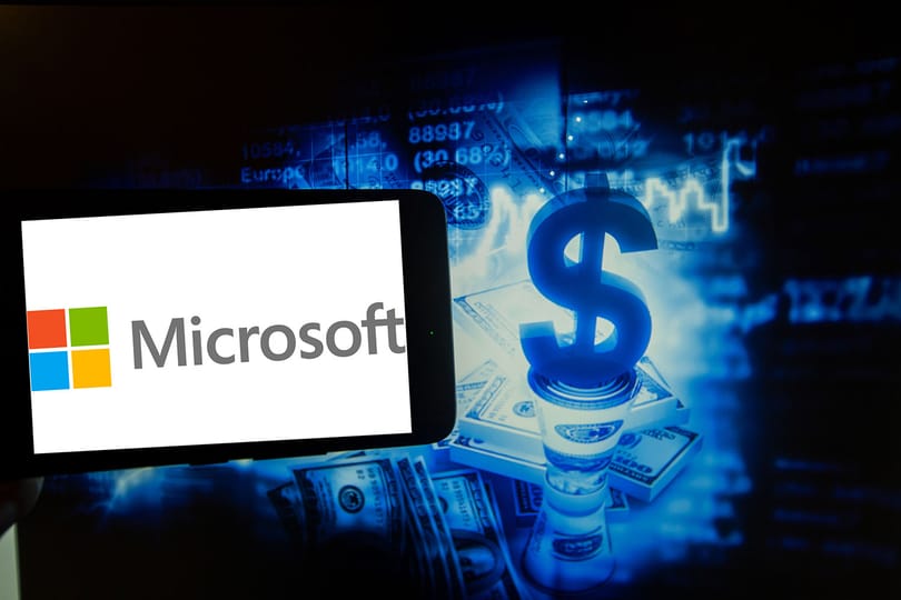 Gyurcsányék jogsegéllyel borítanák ki a bilit a Microsoft-botrányban