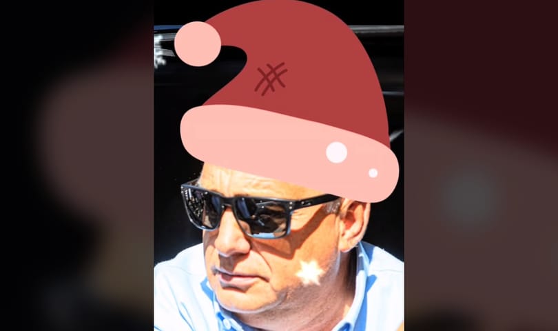 Orbán Viktort meglepte, hogy nincs Mikulás, hiszen ő maga is helyettesítette a Skála Áruház előtt