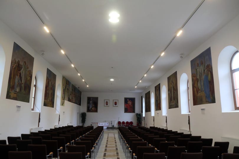 A konferenciaturizmusnak is kampó, és ezen az online rendezvények sem segítenek