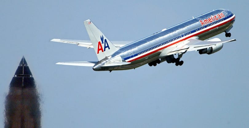Óvatosságra intik a feketéket az American Airlines járatain
