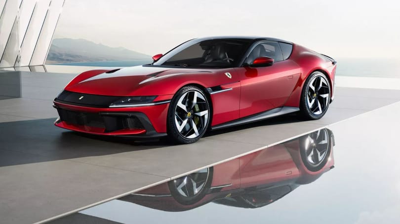 Nincs turbó, hibrid vagy villany, csak a 12 henger: még a nevét is erről kapta a Ferrari új szupersportkocsija