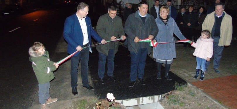 Ilyet még nem látott: sötétben avatott fel a fideszes képviselő egy árkot