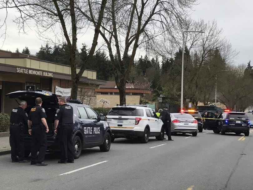 Kereszteződésben kezdett lövöldözni egy férfi Seattle-ben