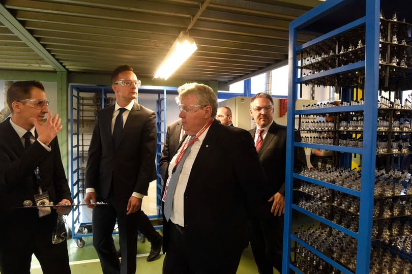 Világválságot idéző állapotok előszele lehet, ami a Tungsramnál zajlik