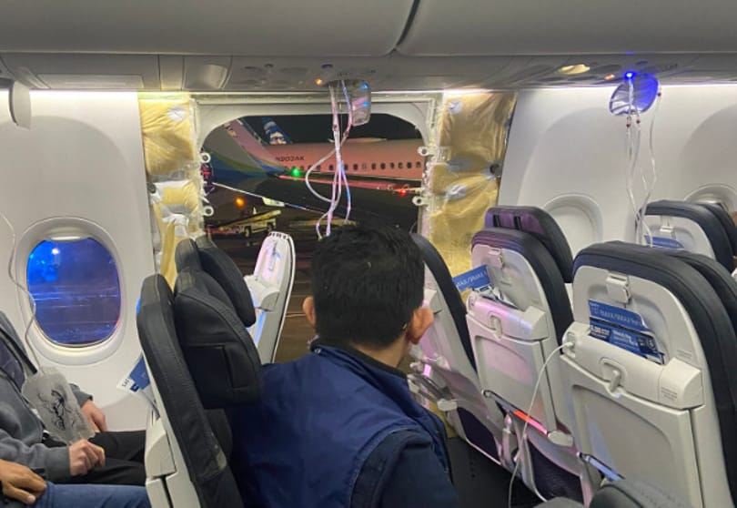 Földre parancsoltak közel 200 Boeing 737 MAX-ot, miután az egyik egy darabja leszakadt