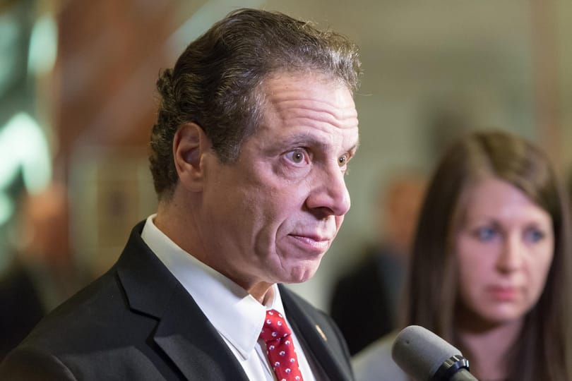 Lemondott New York kormányzója, akit szexuális zaklatással vádolnak