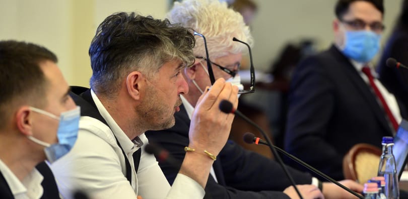 Nem halad a vagyonnyilatkozati eljárás az V. kerületi polgármester ügyében