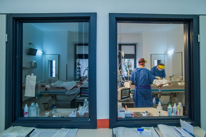 Az orvosi kamara szerint is be kellene engedni a médiát a kórházakba