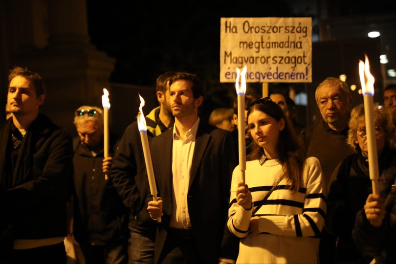 Az új kormány fegyvereket fog küldeni Ukrajnának – ígérte Tompos Márton a Momentum megemlékezésén