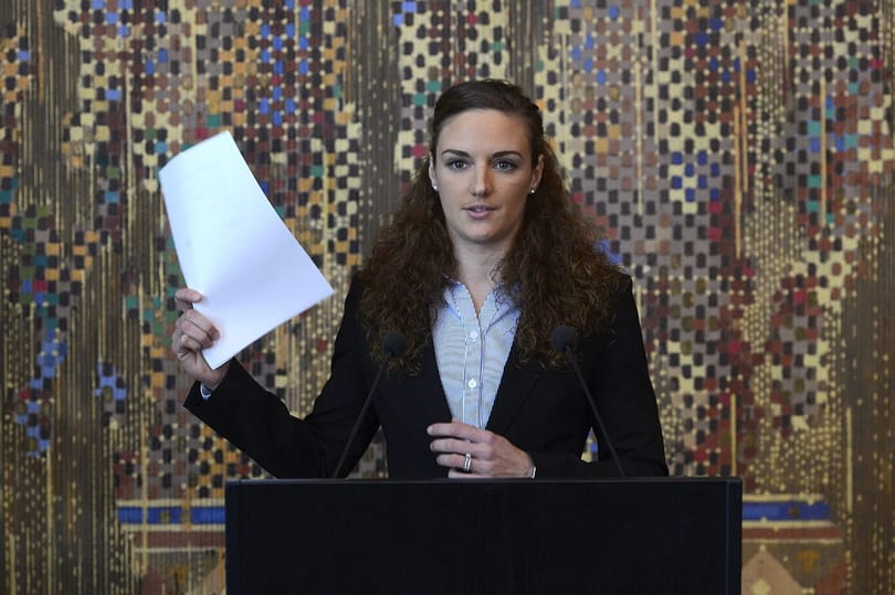 Némi dorgálással kapott Hosszú Katinka versenyengedélyt Gyárfáséktól