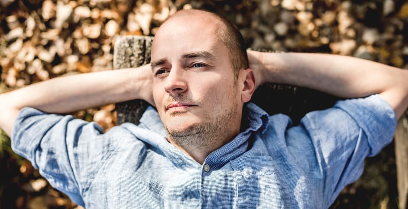 Bud Spencert és Babits Mihályt is megidézi Szűcs Krisztián dala, amihez most klip is készült