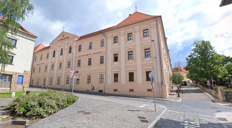 Tizenhét tanár és több osztály karanténba került egy pécsi iskolaközpontban