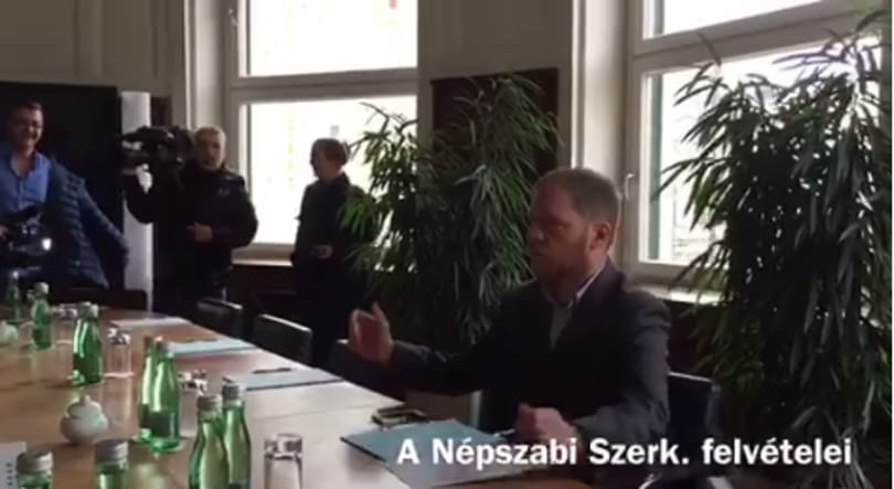 Videó: A Népszabadság küldöttsége az osztrák tulajnál járt, de csak kávét kapott