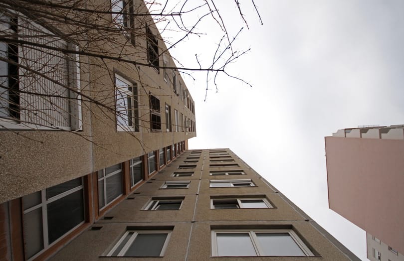 Lezuhant és meghalt egy férfi a Havanna lakótelepen