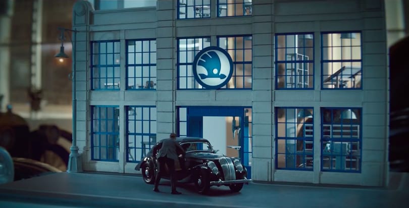Tudja, mit ábrázol a Skoda logója? Zseniális videóban mondja el a cég