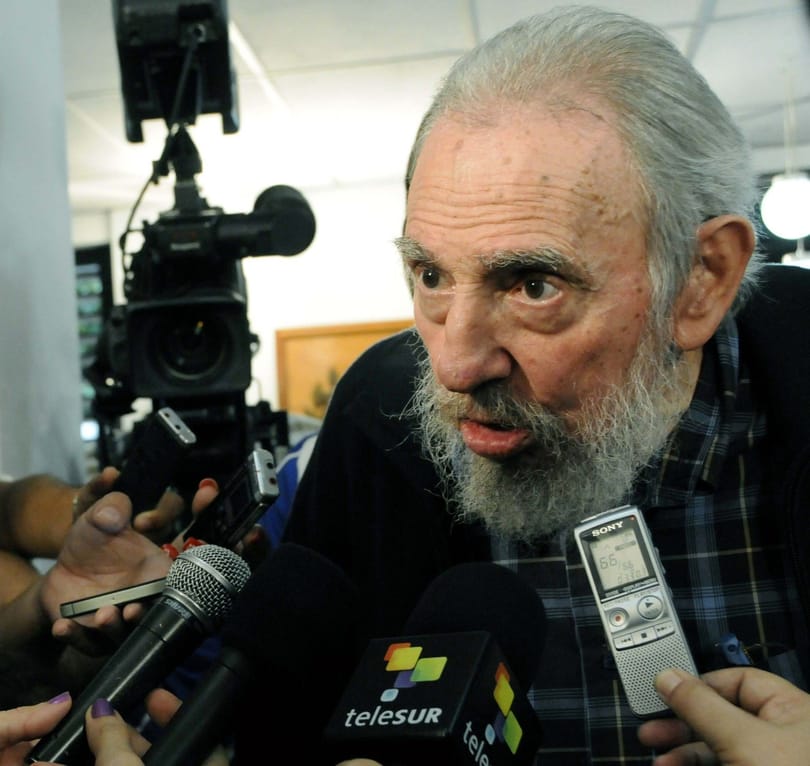 Trendi kabátban szavazott Fidel Castro, majd egy órát beszélt