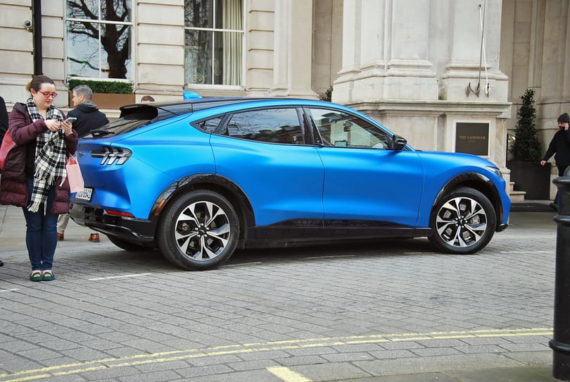 Kipróbáltuk a Mustang Mach-E-t, a Ford elektromos kirakatautóját