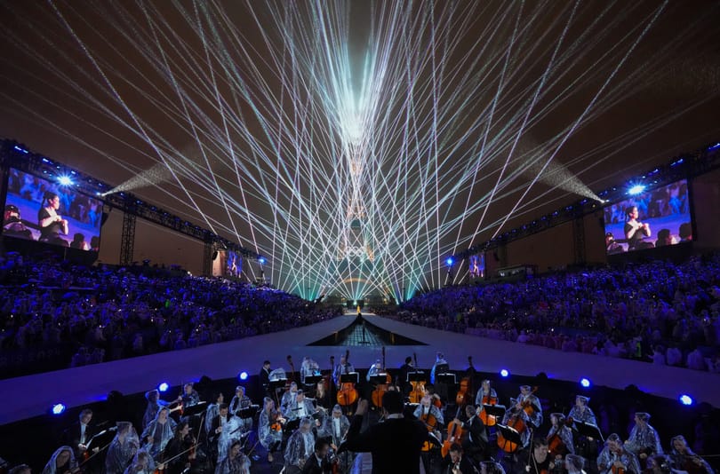 Eső, gyenge koszt és a diadalmasan visszatérő Céline Dion – a párizsi olimpiáról jelentjük