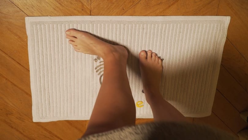 Felokosított fürdőszobai szőnyeget mutattak be, mindent mér, mindent lát
