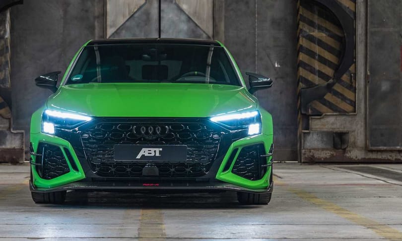 3,3 másodperc alatt 0-ról 100-ra és 300 km/h: ezt tudja ez a kicsi új Audi