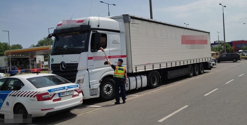 Négymilliós bírságot kapott egy útdíjjal trükköző román kamionos