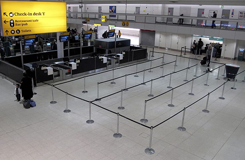 Gyanús csomag miatt rövid időre lezárták a Heathrow ötös terminálját