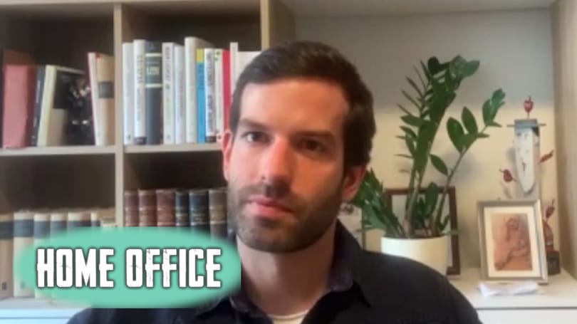 Fekete-Győr András a Home office-ban: 