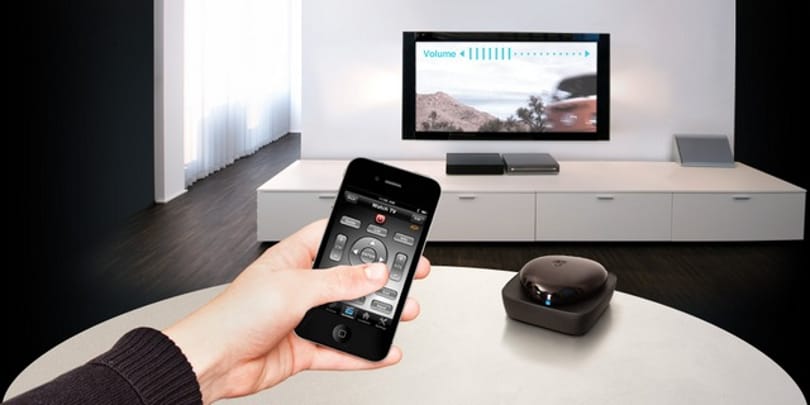 Így lesz az iPhone univerzális távirányító régi tévékhez is - videó