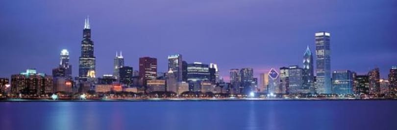 Elítélték chicagói rendőrt, aki 16 lövéssel végzett egy fekete kamasszal