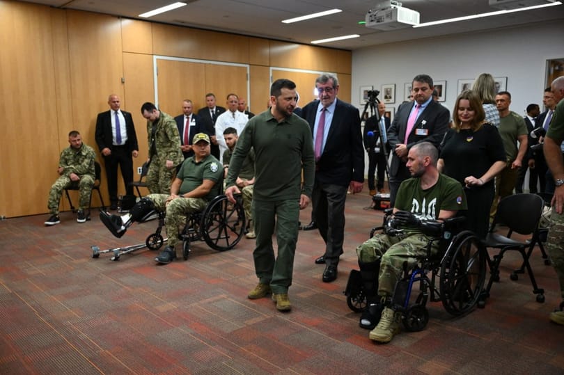 Zelenszkij sérült ukrán katonákat látogatott meg New Yorkban az ENSZ közgyűlése előtt