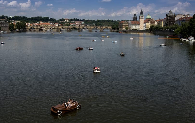 Népszavazást tarthatnak az EU-ból való kilépésről a csehek is