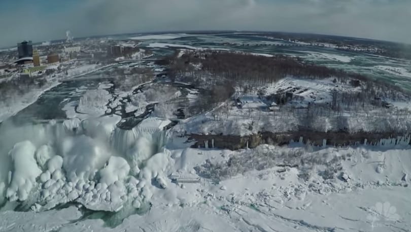 Ahogy még nem láthatta: videón a befagyott Niagara-vízesés