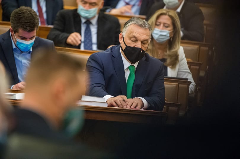 Most betonozta be a kormány a szellemi és kulturális hátországát