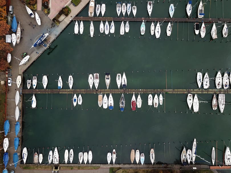 Győztek a civilek, nem fogja a balatonföldvári strandot kettévágni egy kikötő