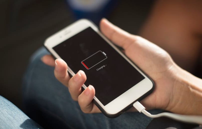 Életveszélyesek lehetnek az utángyártott telefontöltők, többet most ki is vontak a forgalomból