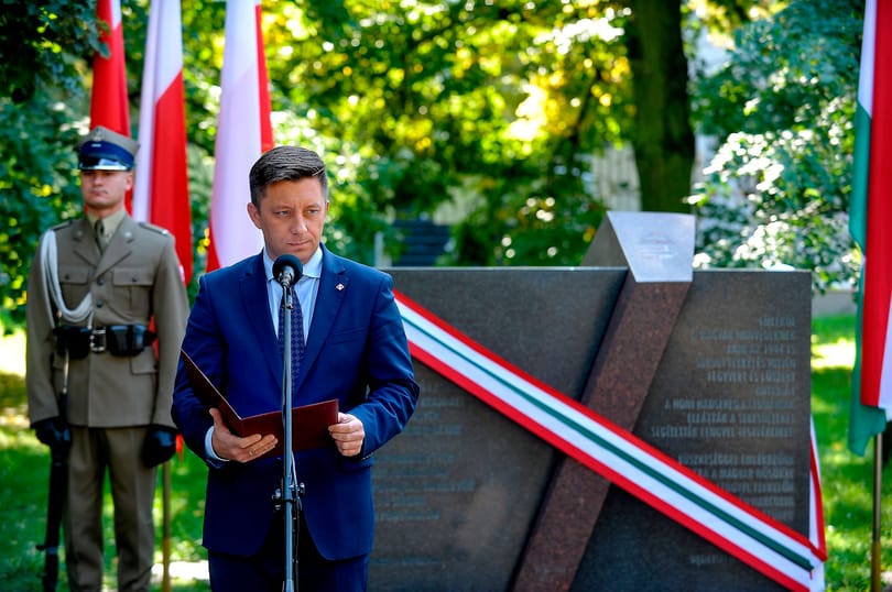 Lemondott a miniszterelnöki hivatal vezetője Lengyelországban