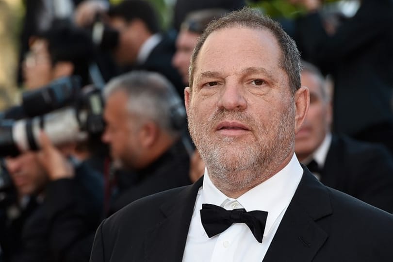 Szabadulnak a demokraták a zaklató filmproducer pénzétől