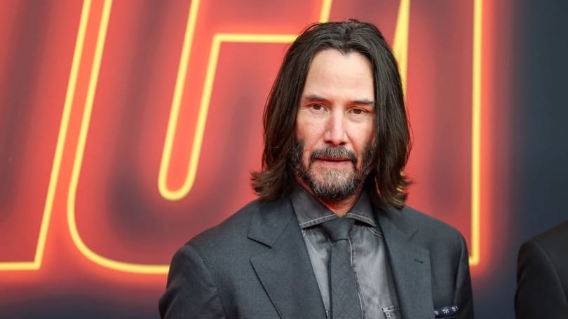 Több mint 20 év után újra koncertet adott Keanu Reeves zenekara: így basszusgitározik a John Wick sztárja