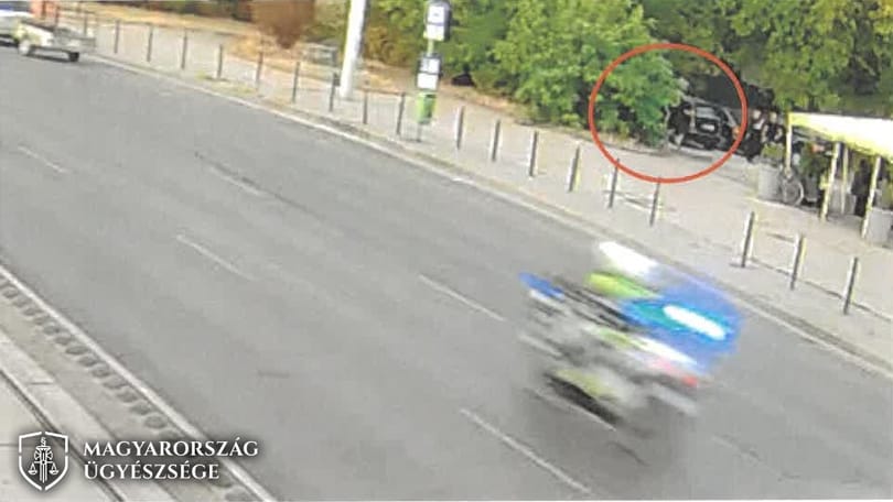 Elítélték a férfit, aki megdobta a Slovan Bratislava buszát