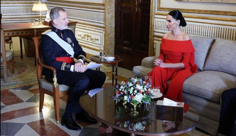 Hátba rúgták a szerb nagykövetet Madridban