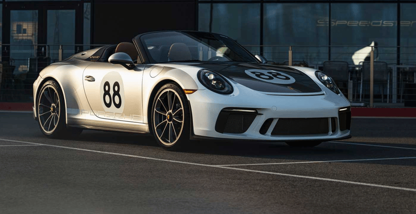 A koronavírus elleni harcra fordítják a limitált szériás Porsche árát, amilyet Lewandowski is vásárolt