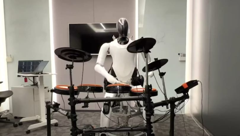 Rávették dobolásra a Xiaomi 177 centis, 52 kilós emberszerű robotját – videó